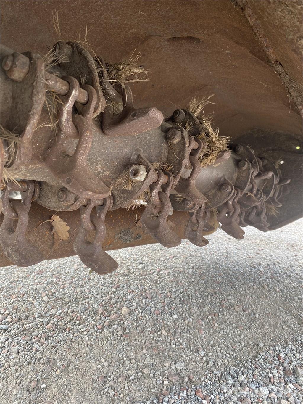 JCB 416 S Pale gommate