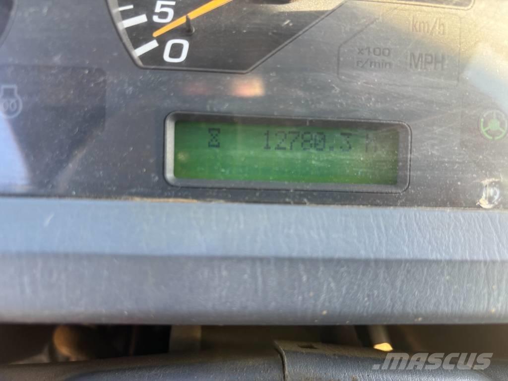 Komatsu WA250-6 Pale gommate