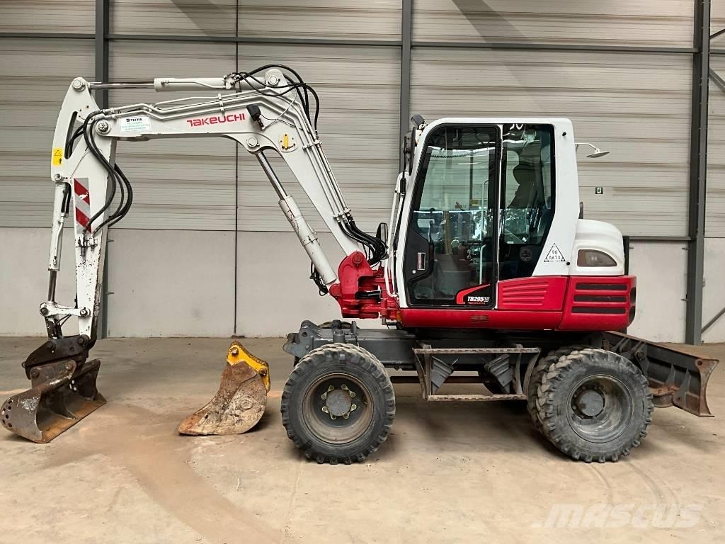 Takeuchi TB 295 W Escavatori gommati