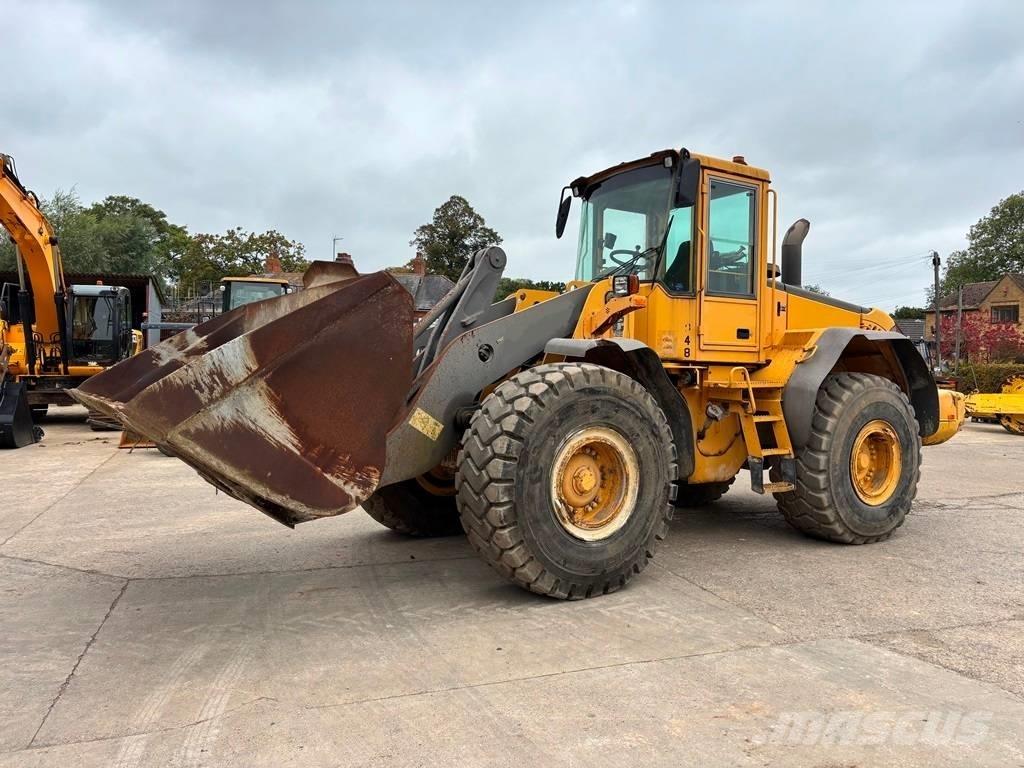 Volvo L 120 E Pale gommate