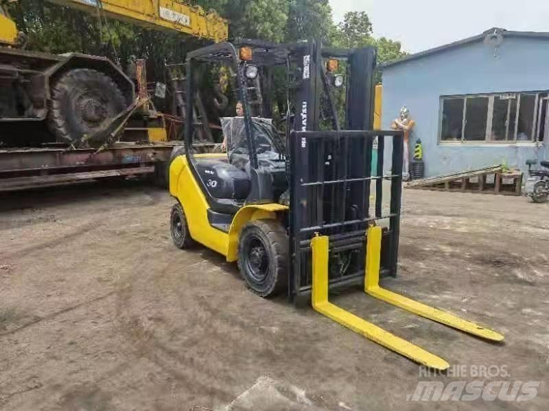 Komatsu 3Ton Carrelli elevatori diesel