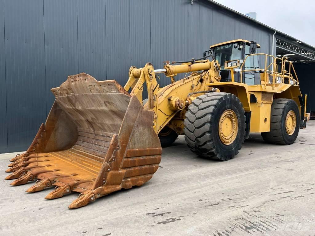 CAT 988H Pale gommate