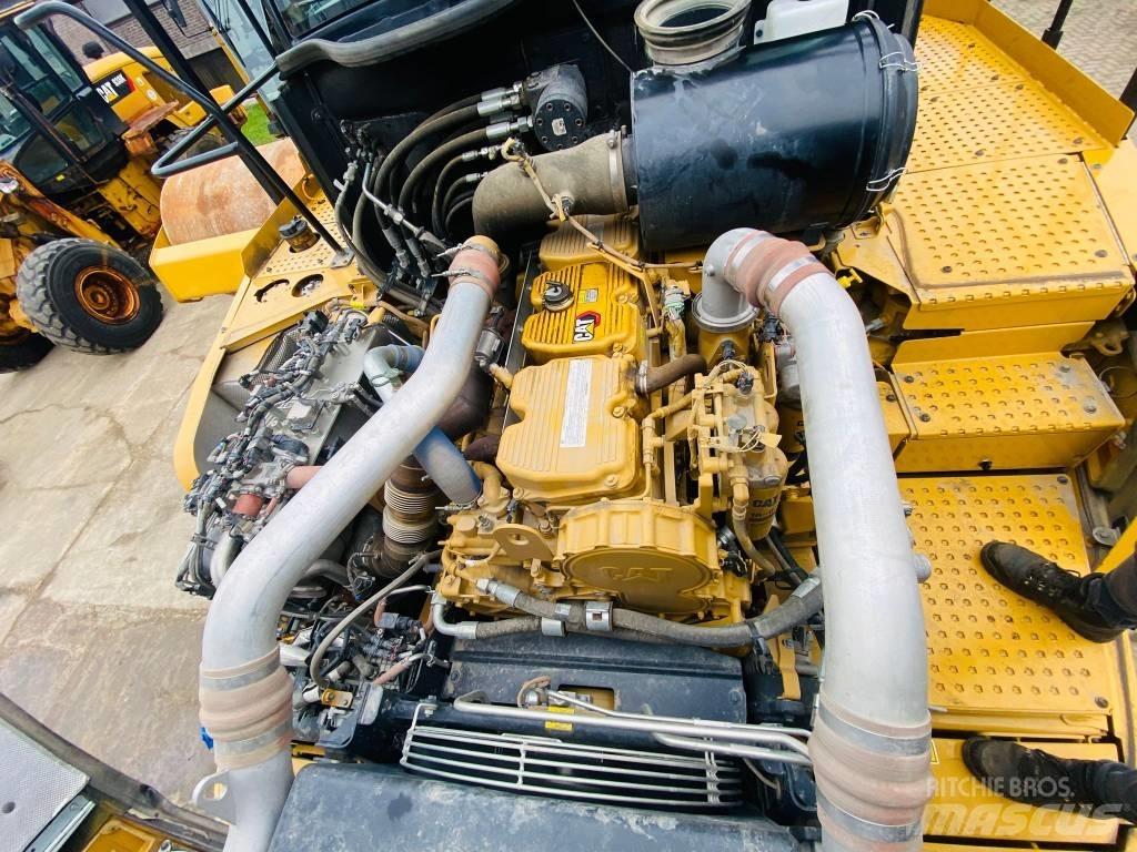 CAT 745 Dumpers articolati