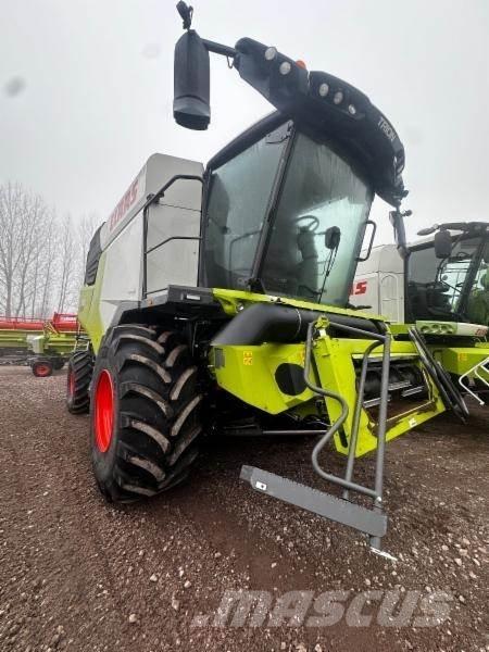 CLAAS TRION 750 Mietitrebbiatrici