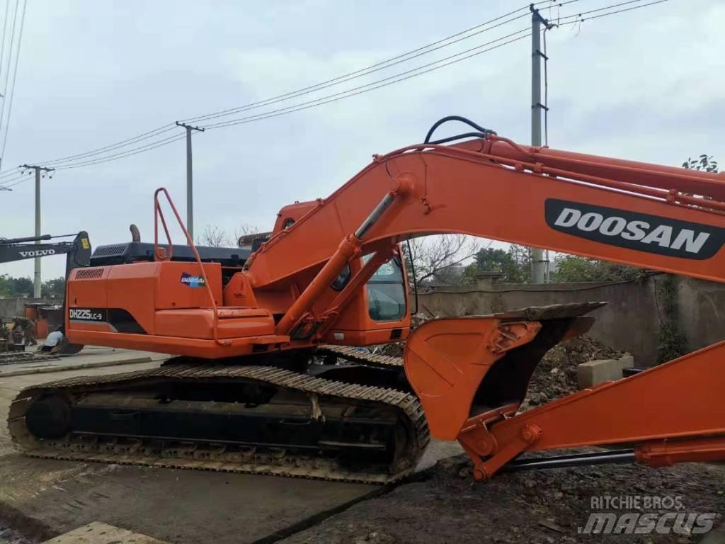 Doosan DH225LC-9 Escavatori cingolati
