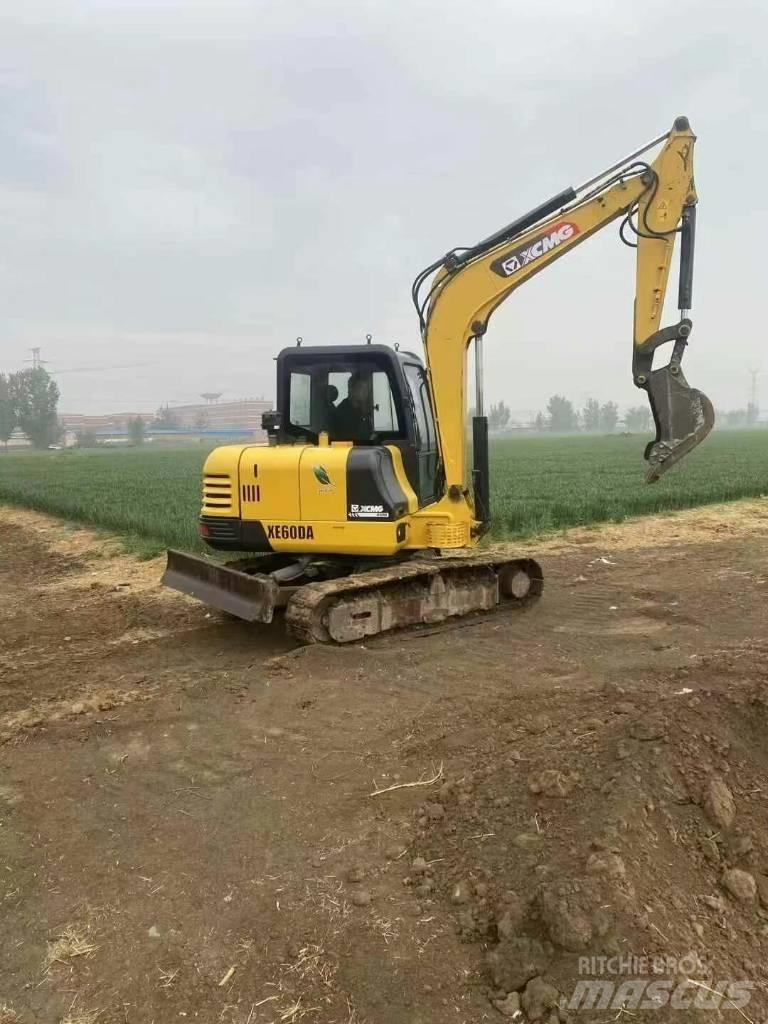 XCMG XE 60 DA Miniescavatori
