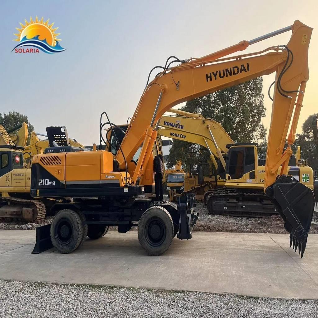 Hyundai R210W-9 Escavatori gommati