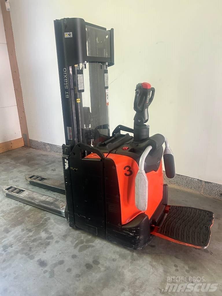 BT SPE 120 L Transpallet uomo a terra