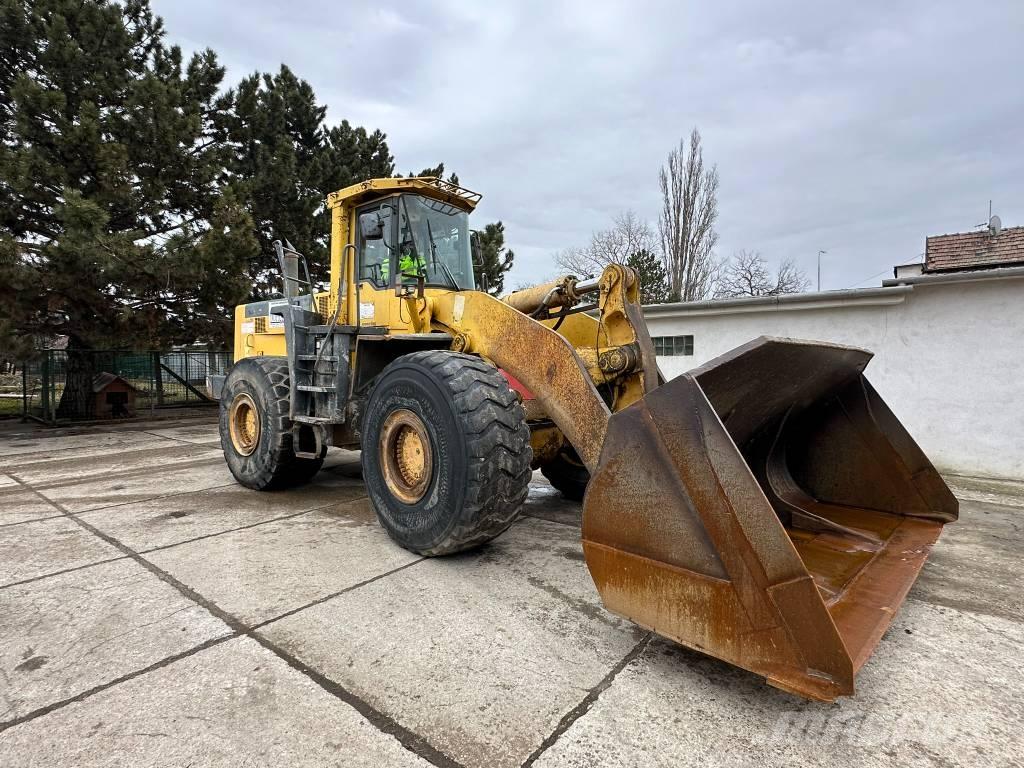 Komatsu WA500-3 Pale gommate