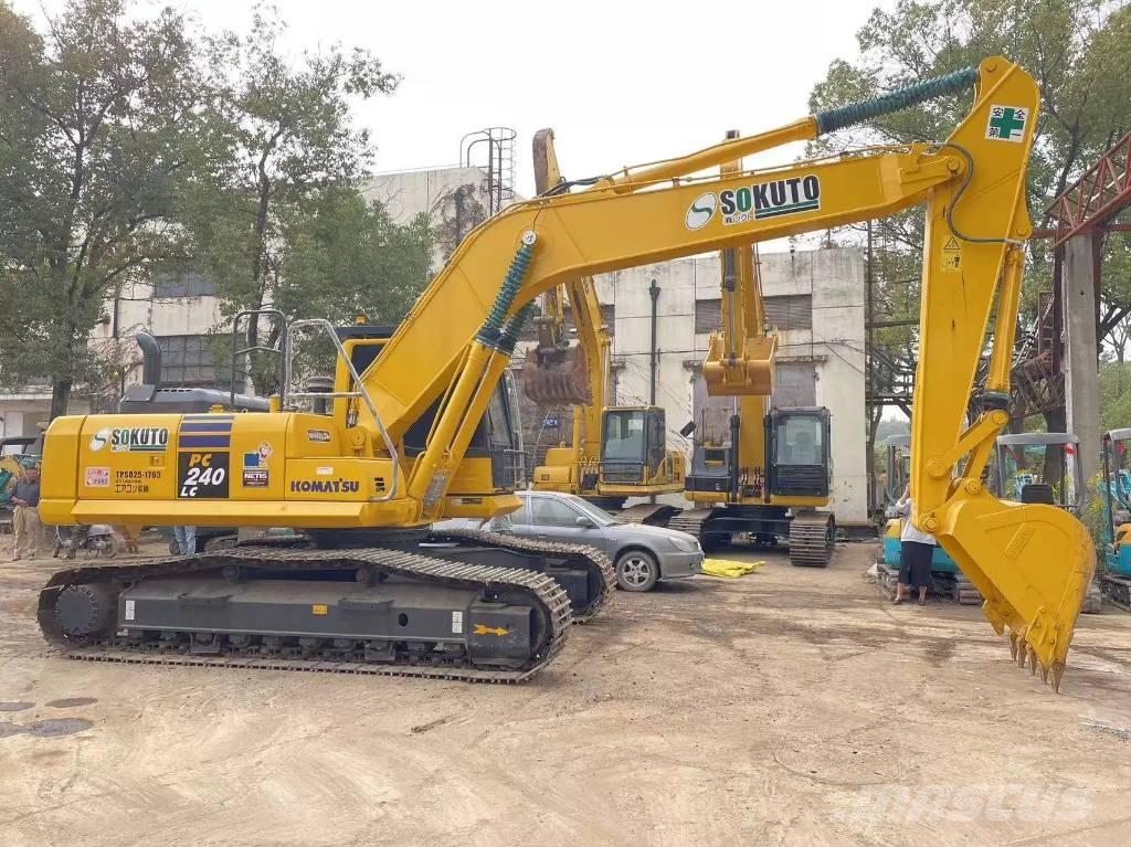 Komatsu PC240-8 Escavatori cingolati