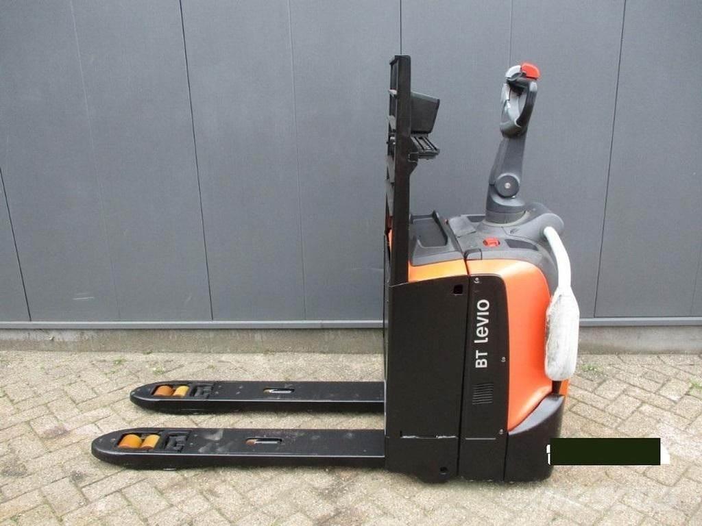 Toyota LPE 200 Carrelli elevatori bassi a piattaforma