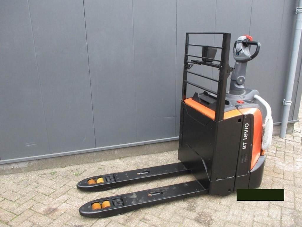 Toyota LPE 200 Carrelli elevatori bassi a piattaforma
