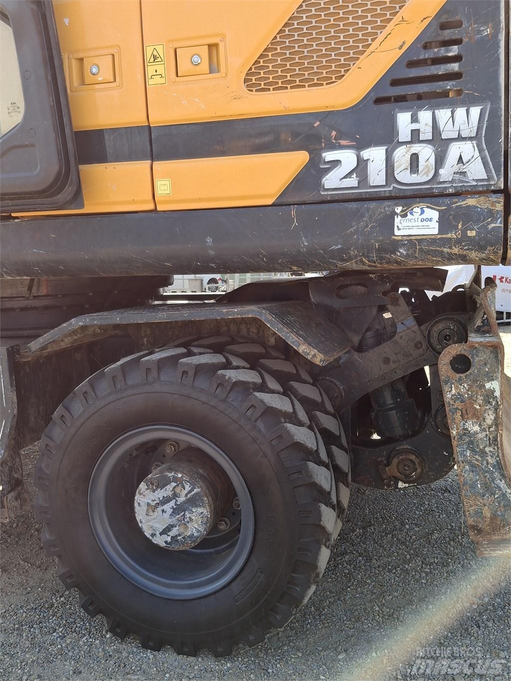 Hyundai HW 210 A Escavatori gommati