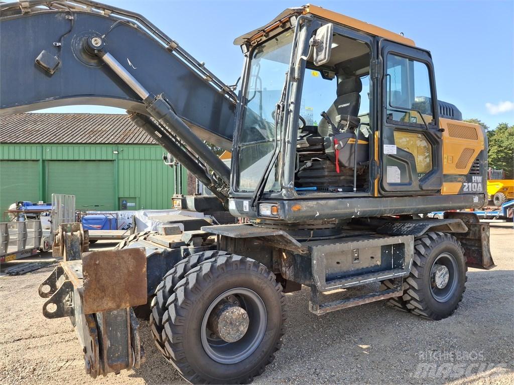 Hyundai HW 210 A Escavatori gommati