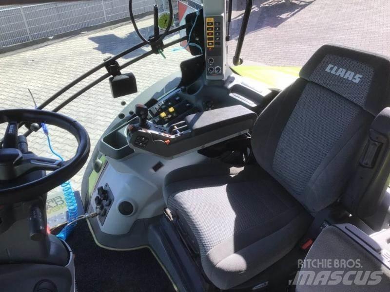 CLAAS AXION 850 Trattori