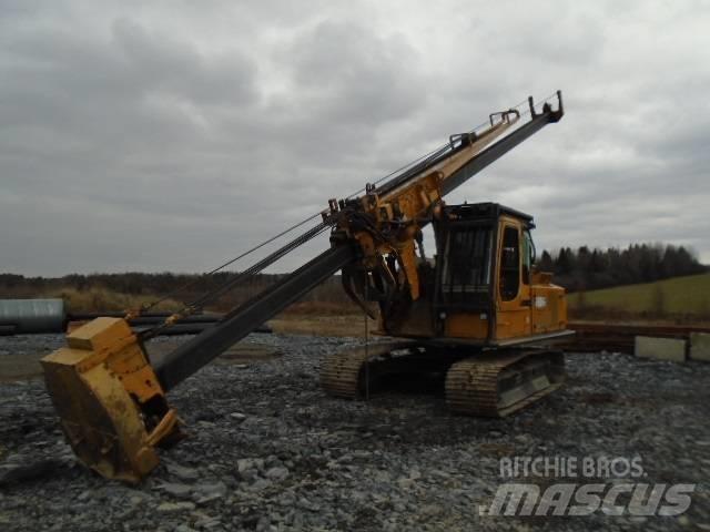 John Deere 200 LC Sramatrici