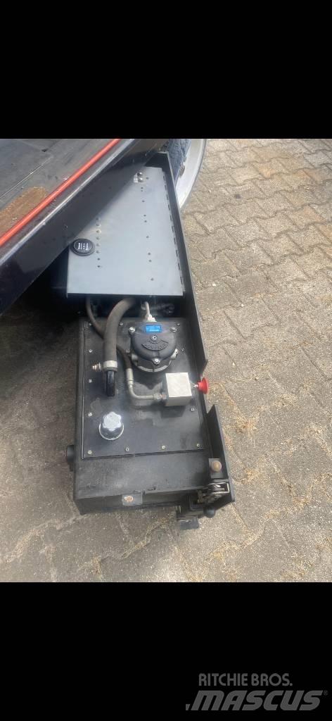 SkyJack SJ III 3226 Piattaforme a pantografo