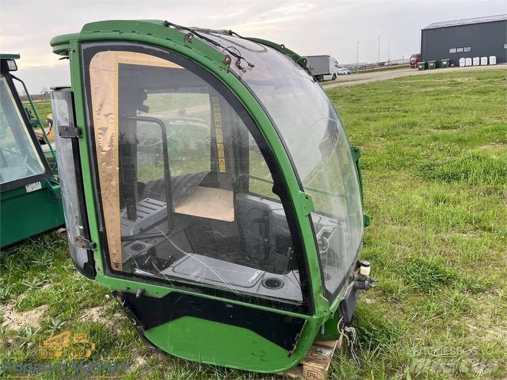 John Deere 1470E Cabine e interni