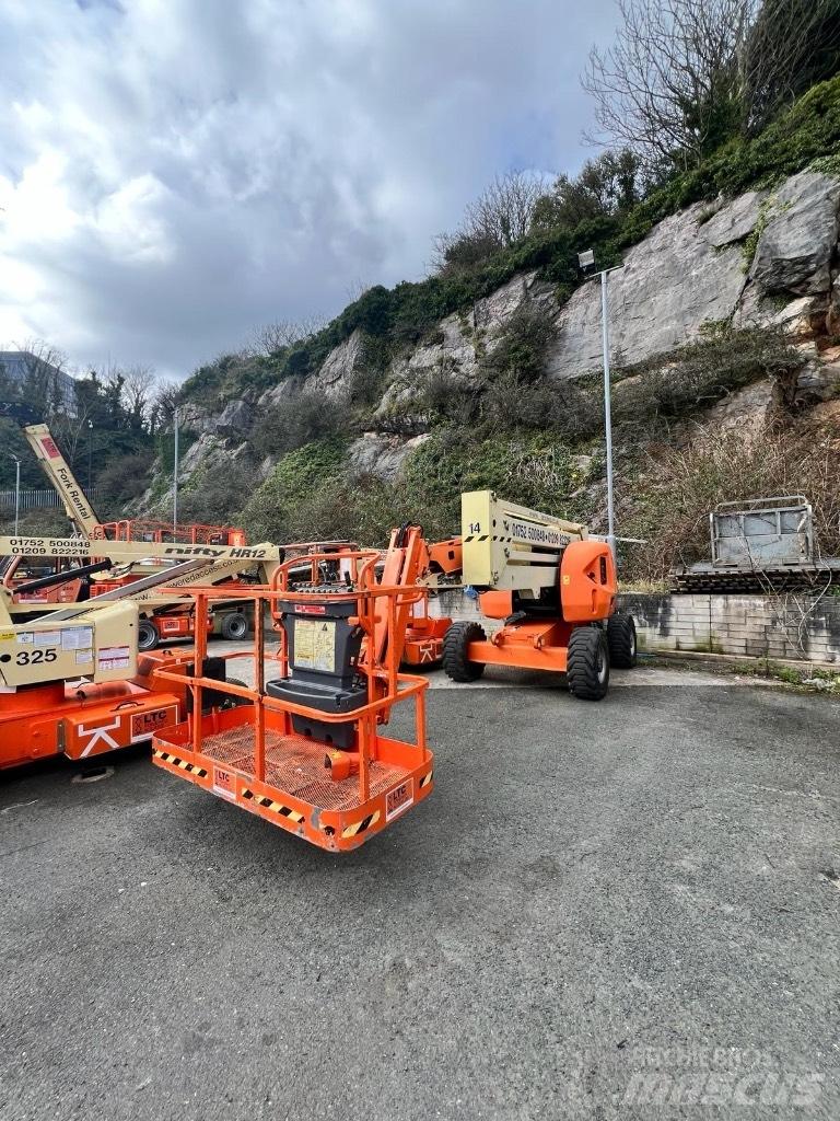 JLG AJ450 Piattaforme a braccio articolato