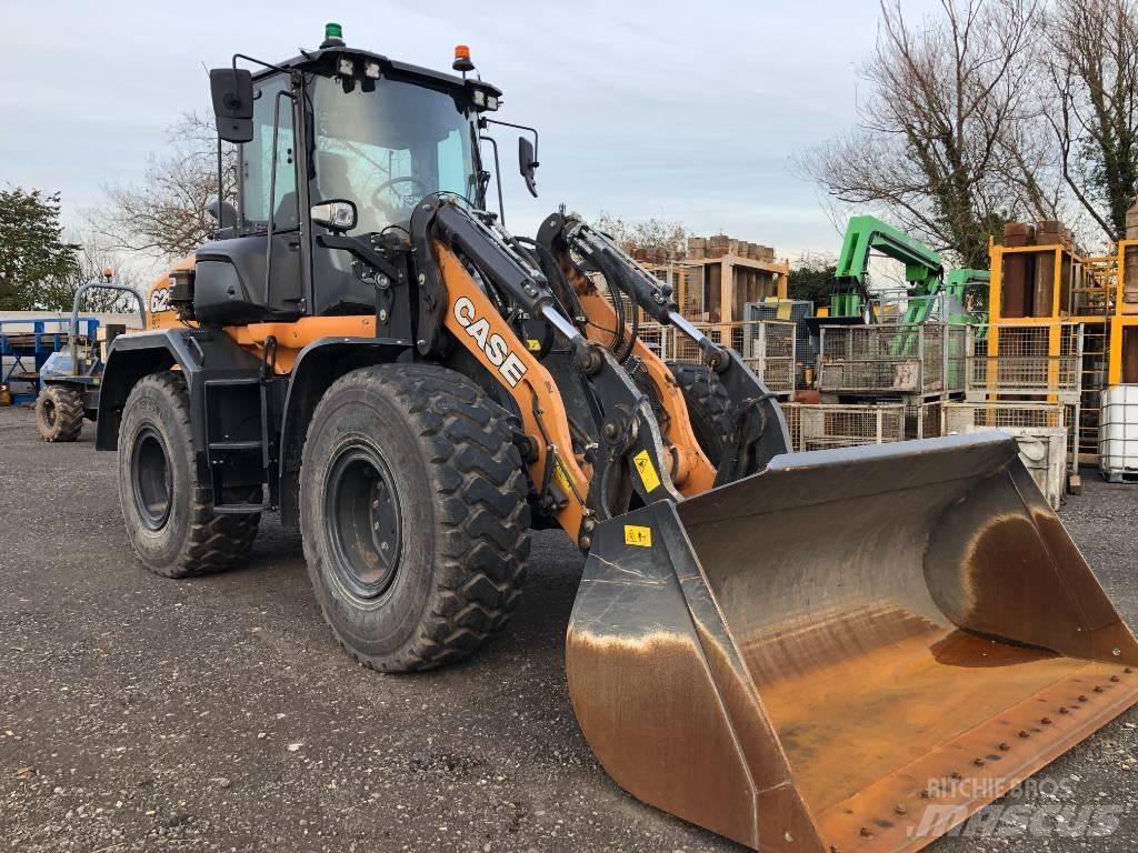CASE (  SOLD  ) 621GXT Pale gommate