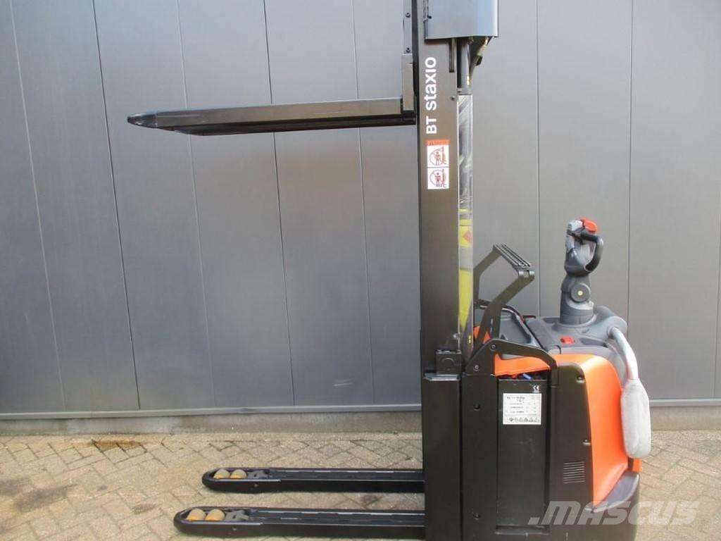 Toyota SPE 160L Transpallet uomo a terra