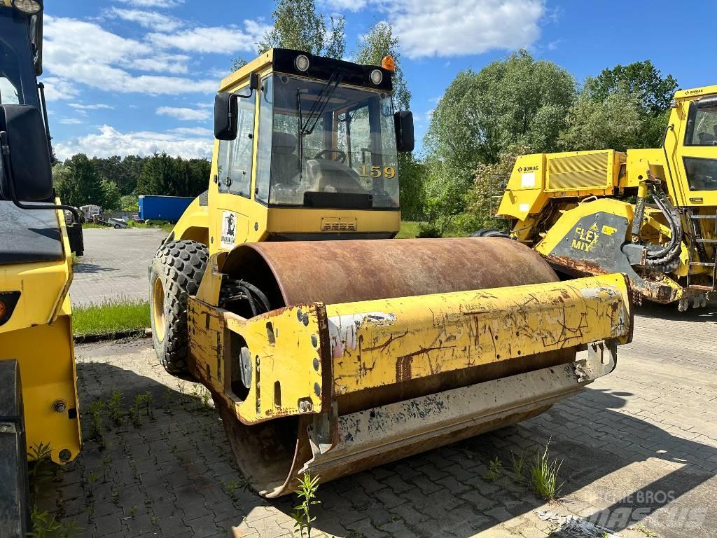 Bomag BW 211 D-4 Rulli monotamburo