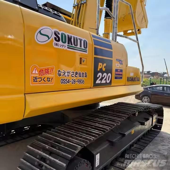 Komatsu PC220-8 Escavatori cingolati