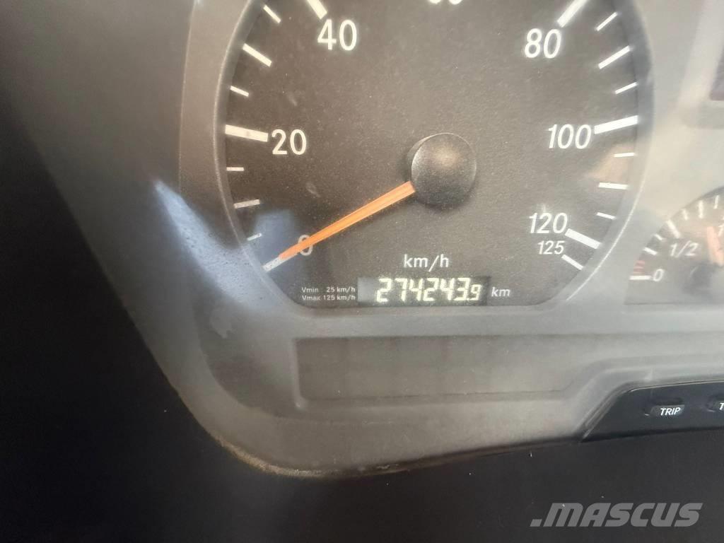 Mercedes-Benz 1833 Camion con gancio di sollevamento