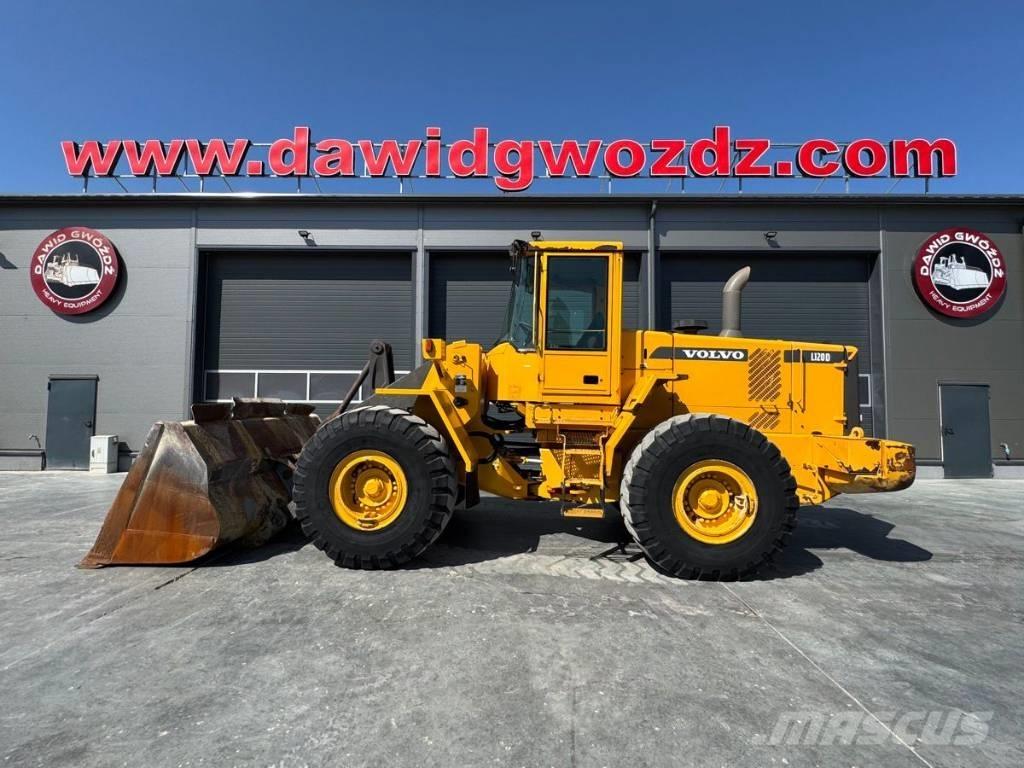 Volvo L 120 D Pale gommate