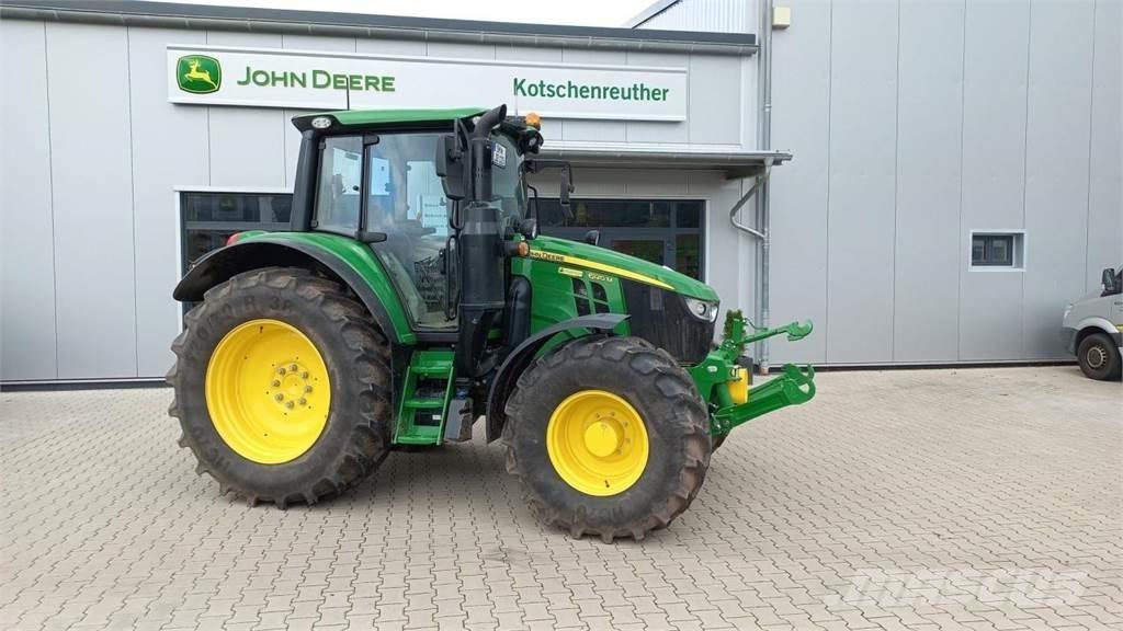 John Deere 6120M Trattori