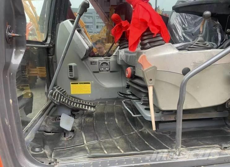 Doosan DX80 Escavatori medi 7t - 12t