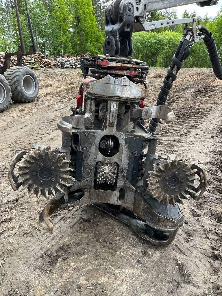 Komatsu 901XC Abbattitrici, Disboscatrici