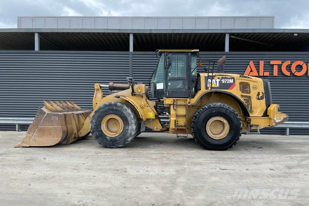 CAT 972M Pale gommate