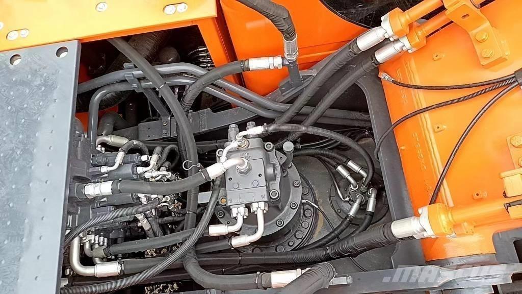 Doosan 225 LC-9 Escavatori cingolati