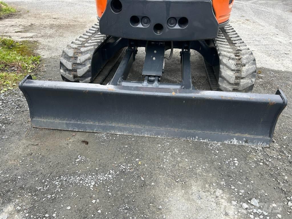 Hitachi ZX 38 U-6 Miniescavatori
