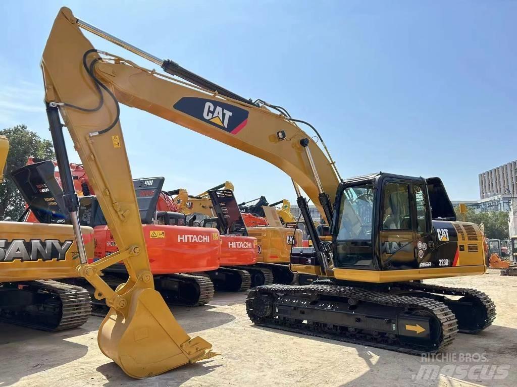 CAT 323 D Escavatori cingolati