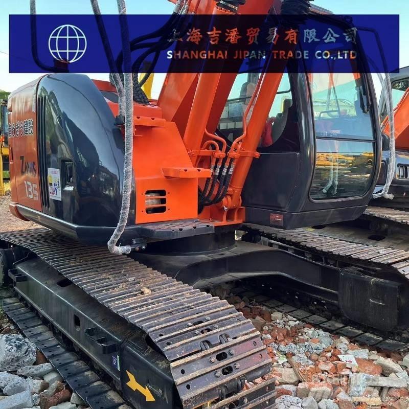 Hitachi ZX 135 Escavatori cingolati