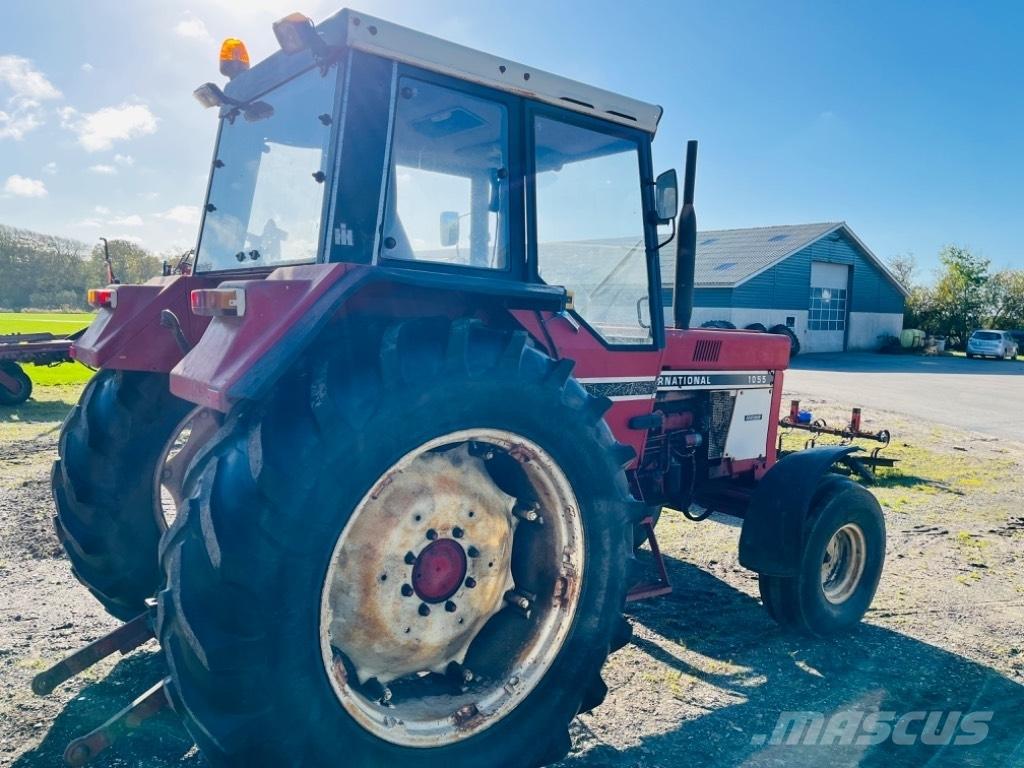 International 1055 Trattori