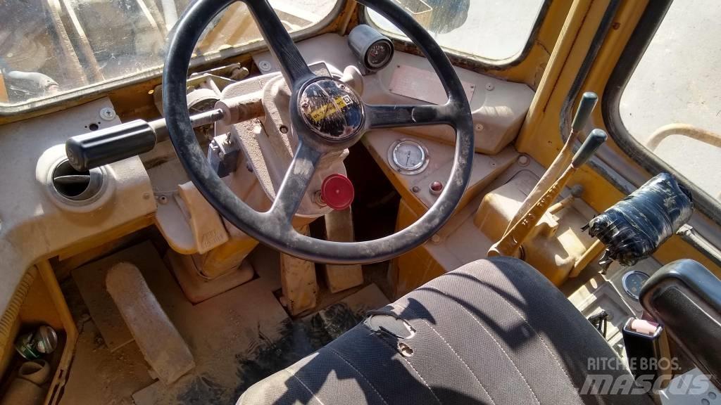 CAT 950 B Pale gommate