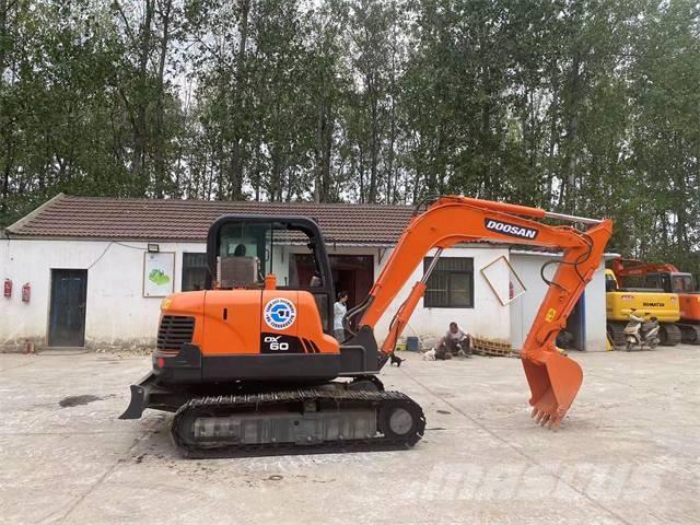 Doosan dx60 Escavatori cingolati