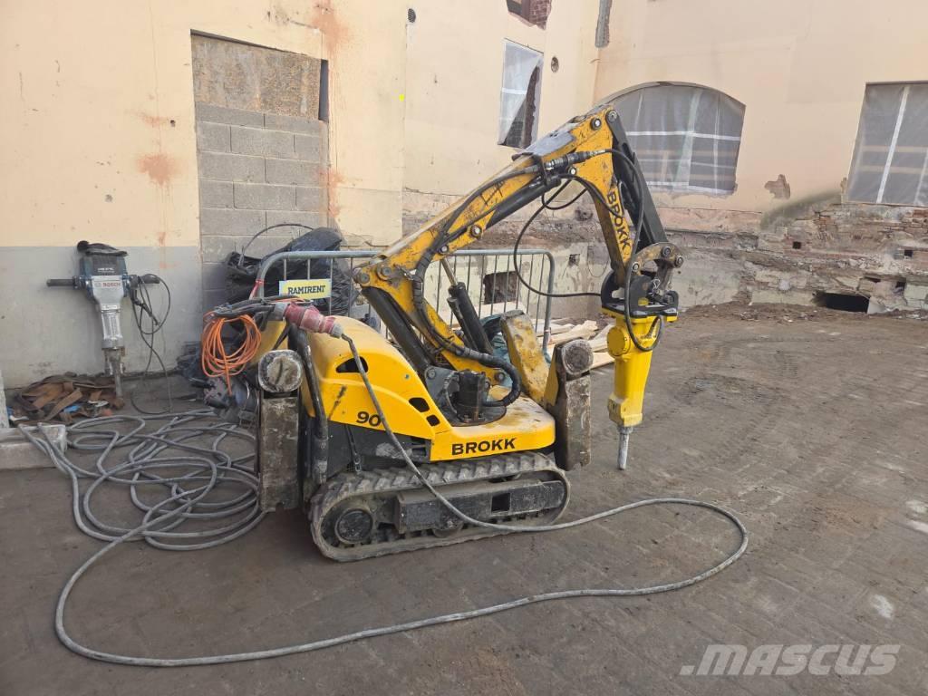 Brokk 90 Escavatori da demolizione