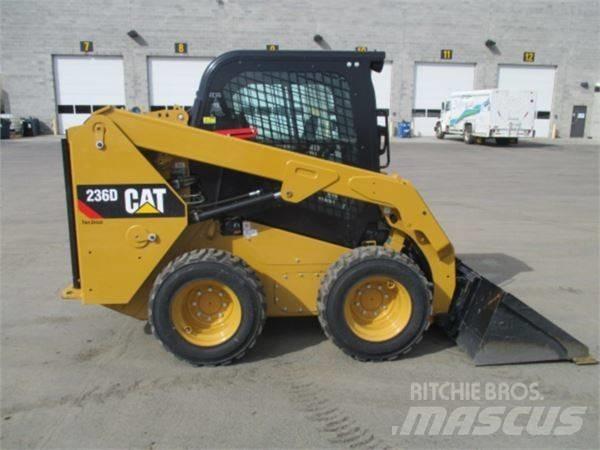 CAT 236 D Mini Pale Gommate