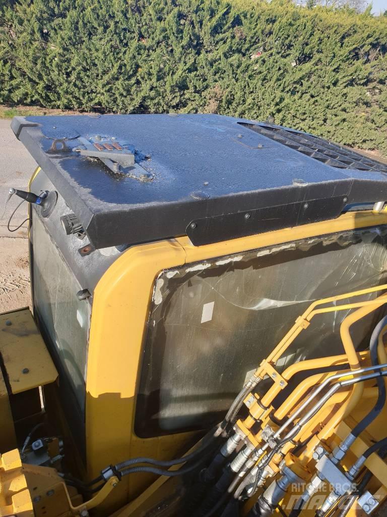 Komatsu PC490LC-11 Escavatori cingolati