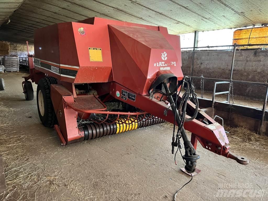 Hesston 4600 Presse quadre
