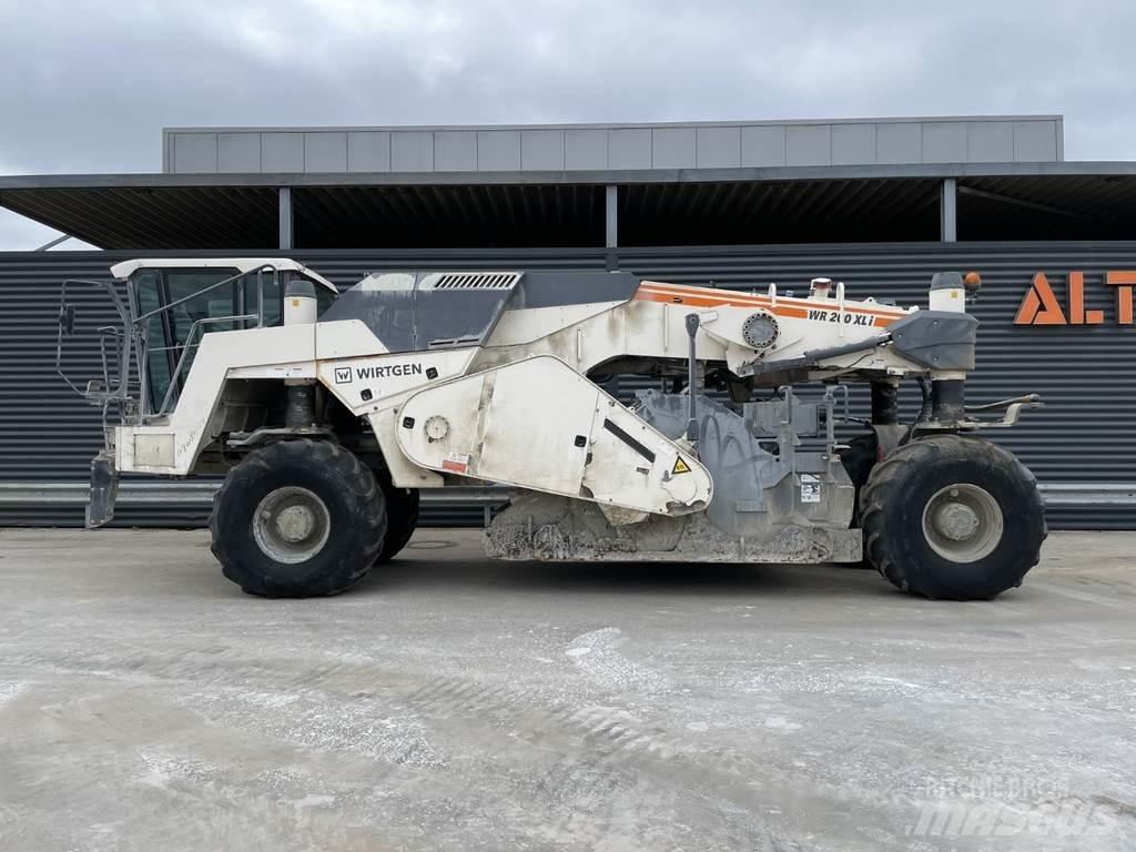 Wirtgen WR 200 XLI Riciclatori d'asfalto