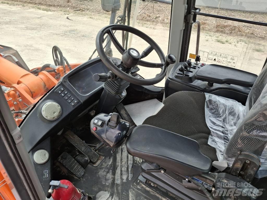 Doosan DL 300-5 Pale gommate