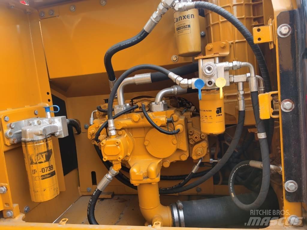 CAT 320 D2 Escavatori cingolati