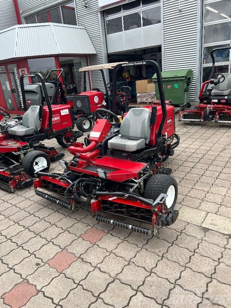 Toro Reelmaster3100D Tosaerba con operatore a bordo in piedi
