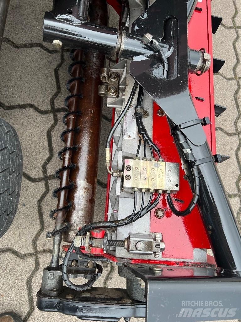 Toro Reelmaster3100D Tosaerba con operatore a bordo in piedi