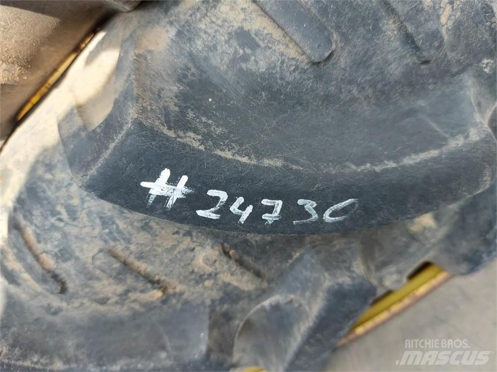 Kleber 270/95R32 Pneumatici, ruote e cerchioni